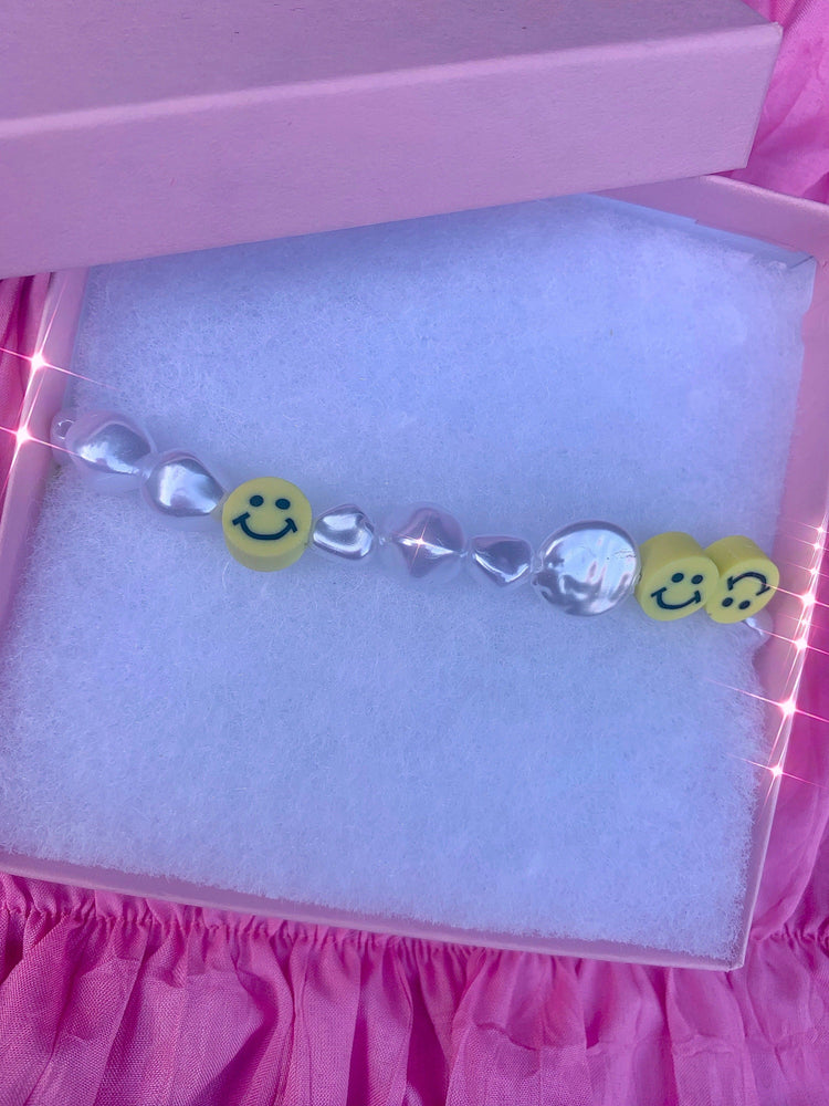 Smiley 😃 Babe Pearl Choker Necklace